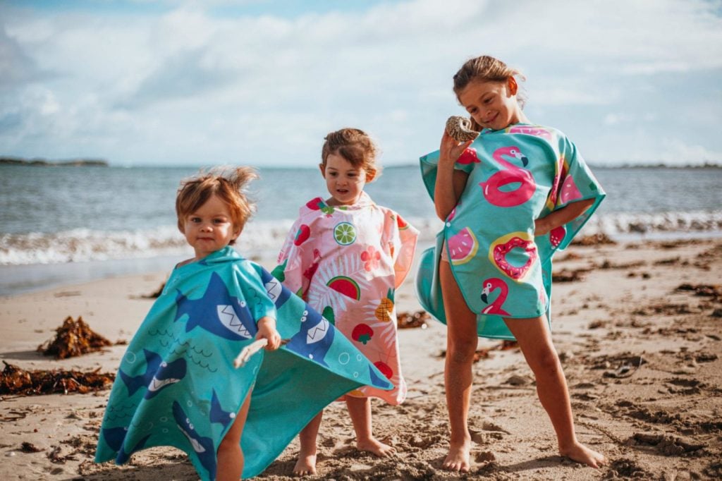 Kids hooded beach towel