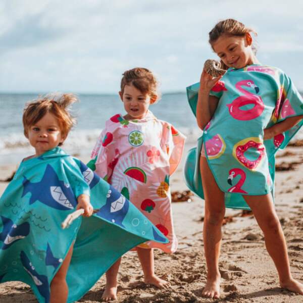 Kids hooded beach towel
