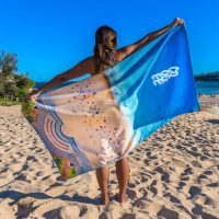 High Quality Sandproof Travel Beach Towel with Zip Pocket