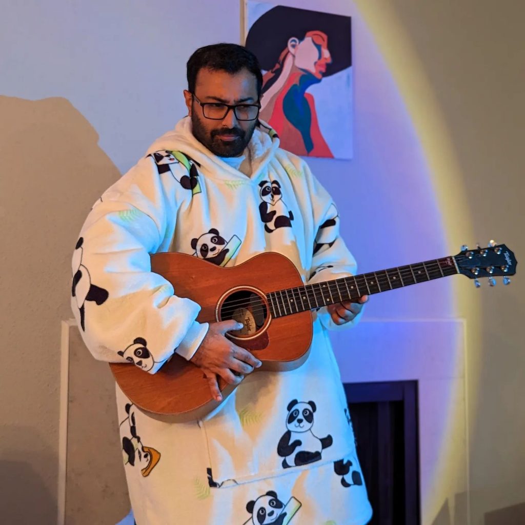 Wholesale Fluffy Oversized Wearable Hoodie Blanket Winter Comfortable Cuddly Super Soft Winter Weighted Sweatshirt